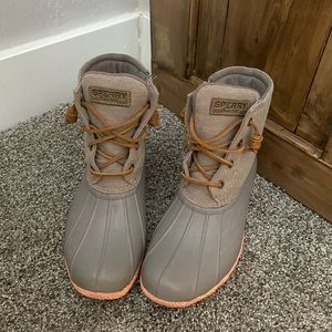 Women’s sperry duck boots
